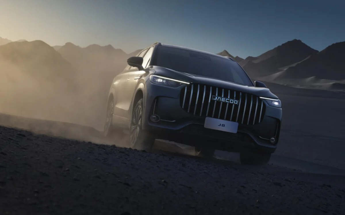 jaecoo-j8-test drive-1200 by 749 pixels