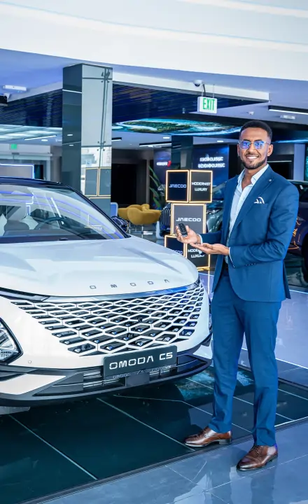 omoda-jaeeco-testmonial-slide1-440 by 720 pixels