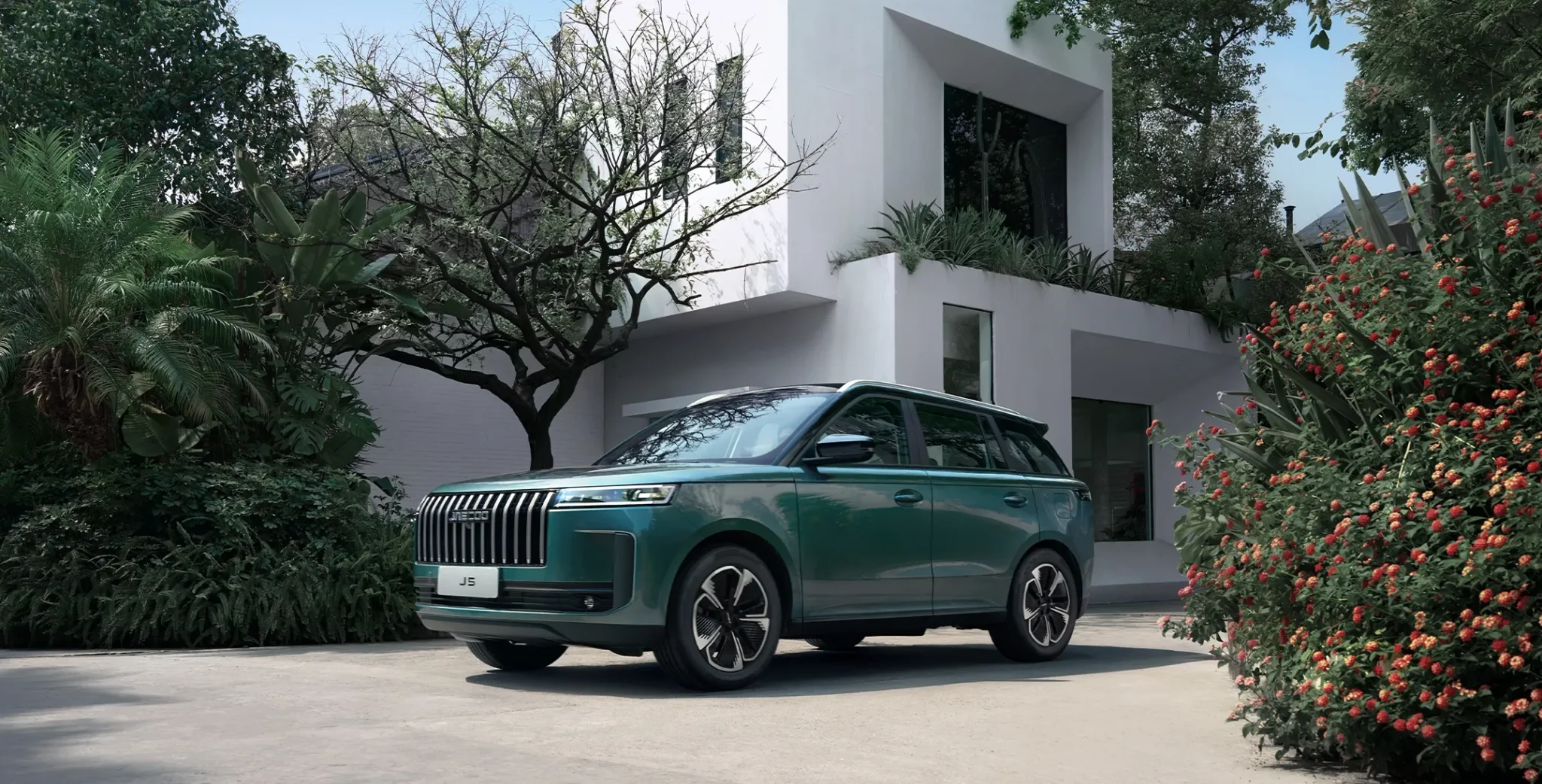 jaecoo-j5-exterior1-2153x1095-1-2048x1042.webp (2048×1042)