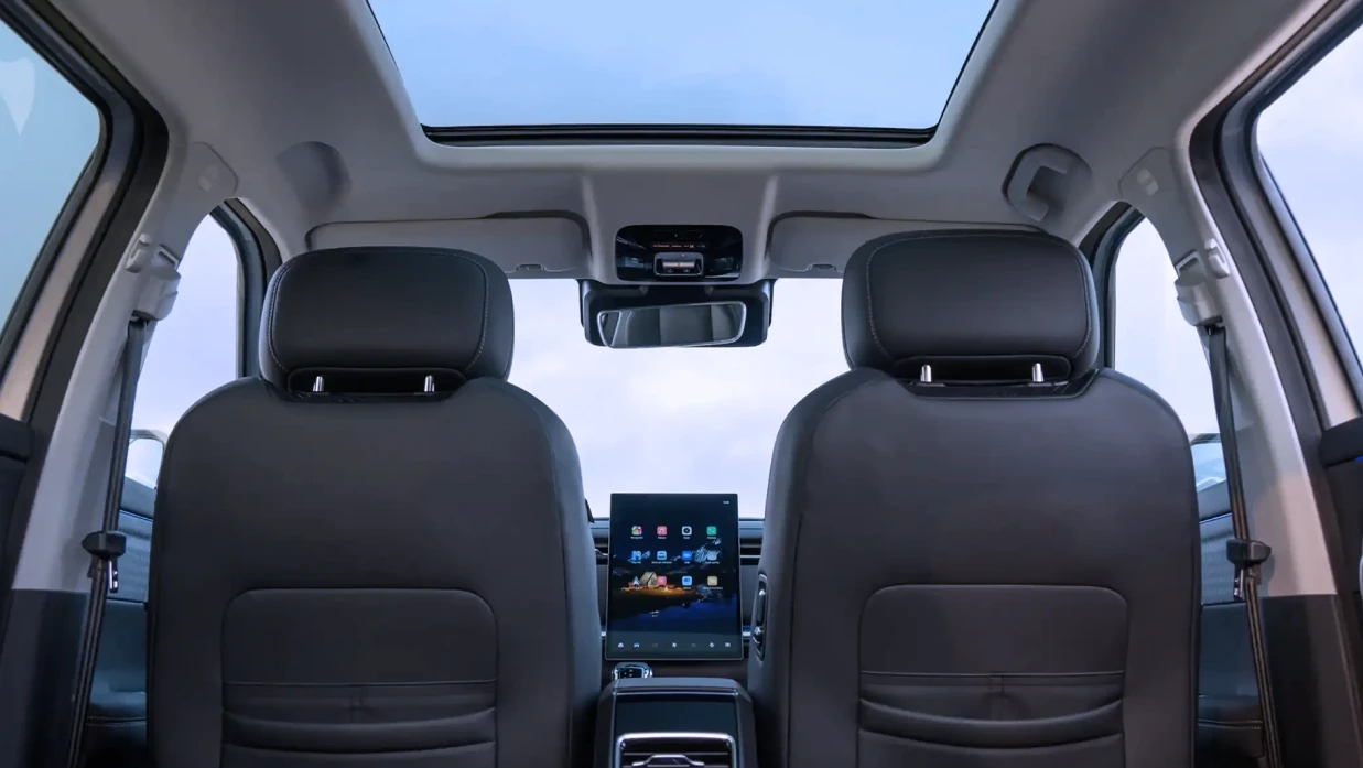 jaecoo-j7-shs-interior-02